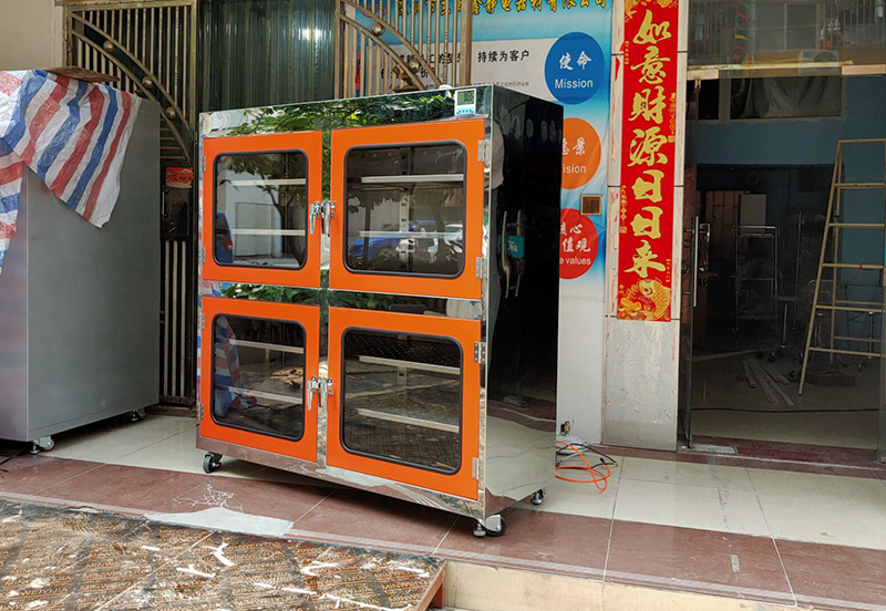 電子防潮柜側(cè)面圖.jpg
